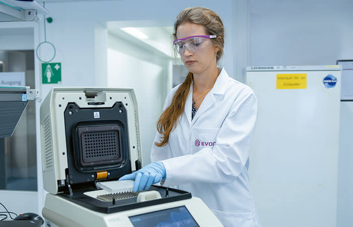 Michelle Dargatz in the laboratory